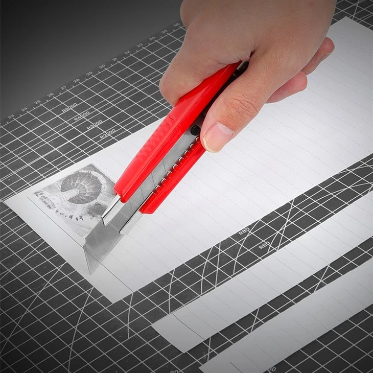 18MM PLASTIC SNAP-OFF KNIFE